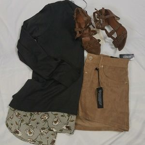 NWT Lila Rose medium layered sweater